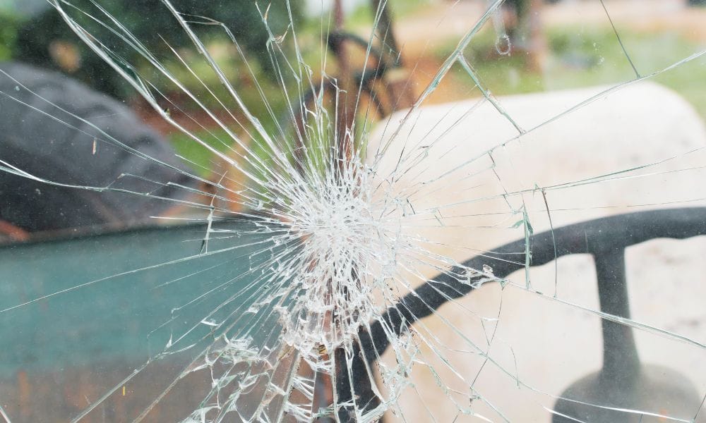 windshield spider crack